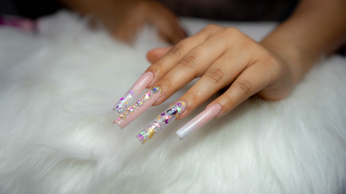 hand with long nails